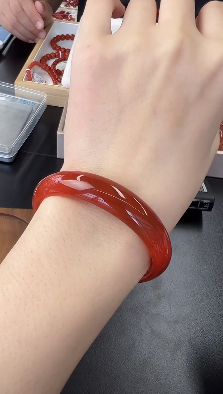 未镶嵌手链南红玛瑙A4南红手镯
