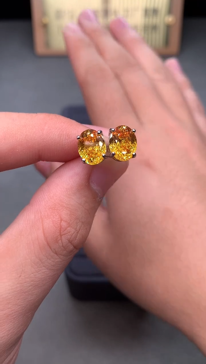 银S925镶嵌耳钉黄色碧玺2222