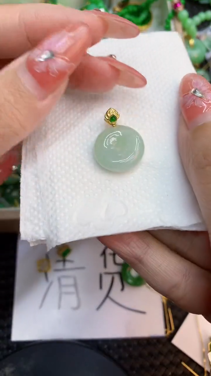 颈饰未镶嵌翡翠1