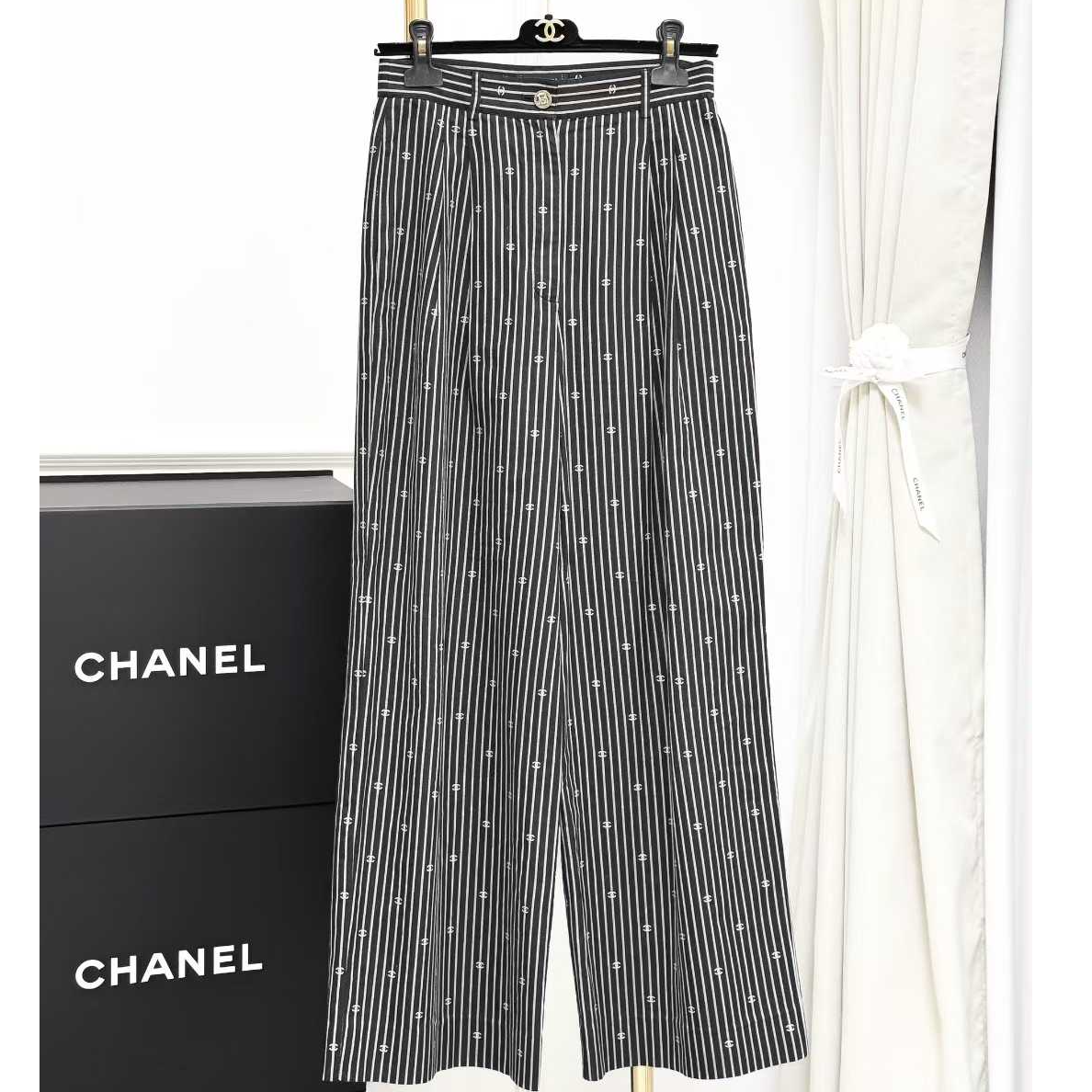 99新 Chanel/香奈儿 36码21S黑白条纹双C小logo满印花长裤