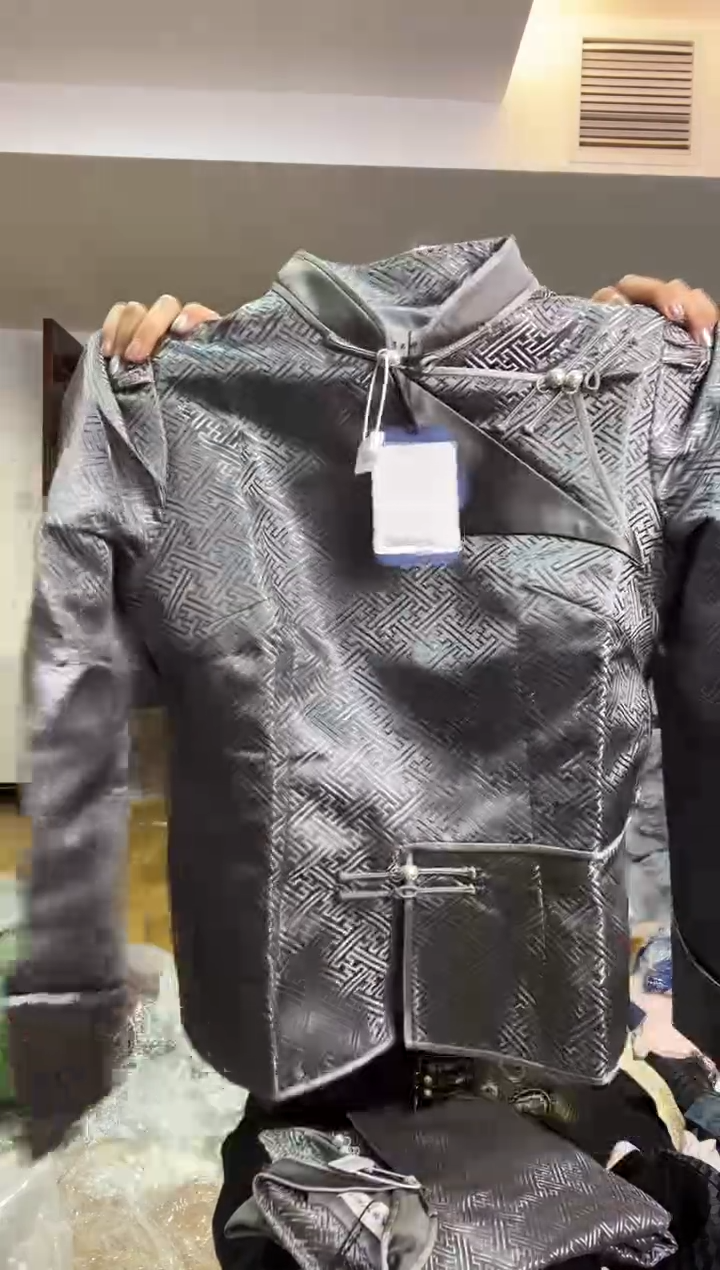 外套 2X 135斤以里