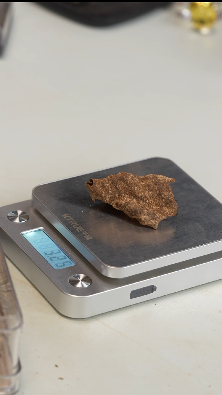 沉香沉香碎屑富国岛沉水料3.2克