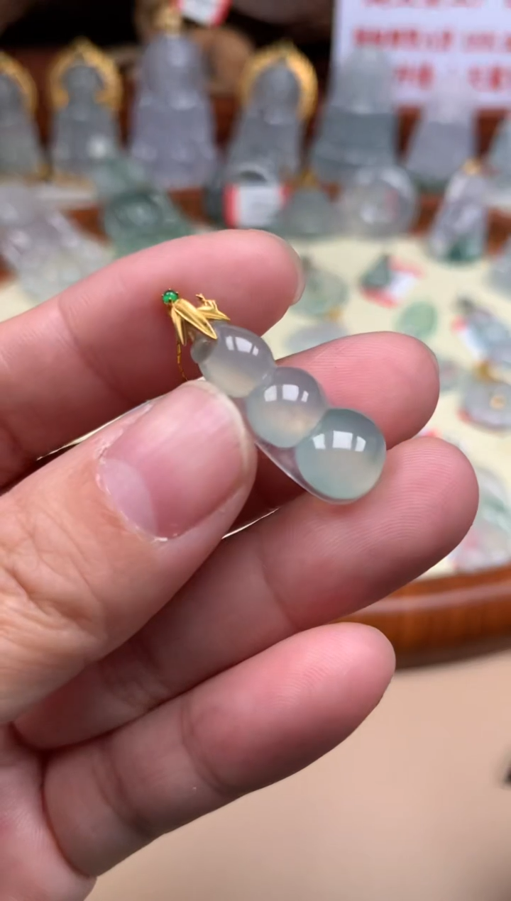 【闪购商品】翡翠颈饰18K金镶嵌豆子