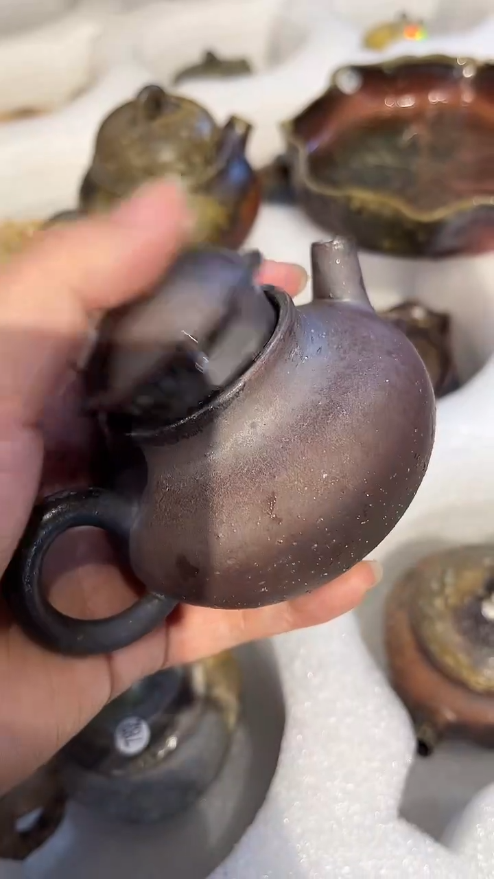 壶211号容量100-120ML陶泥