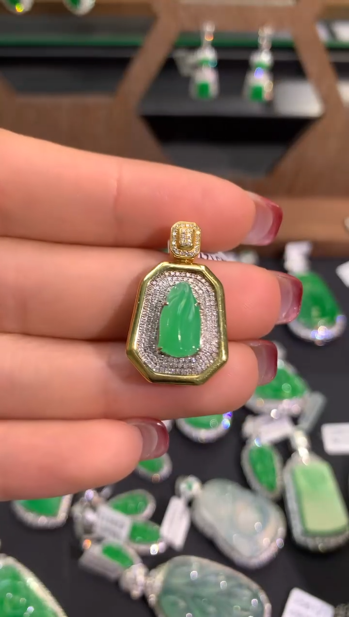 【闪购商品】翡翠吊坠(不含链)18K金镶嵌吊坠