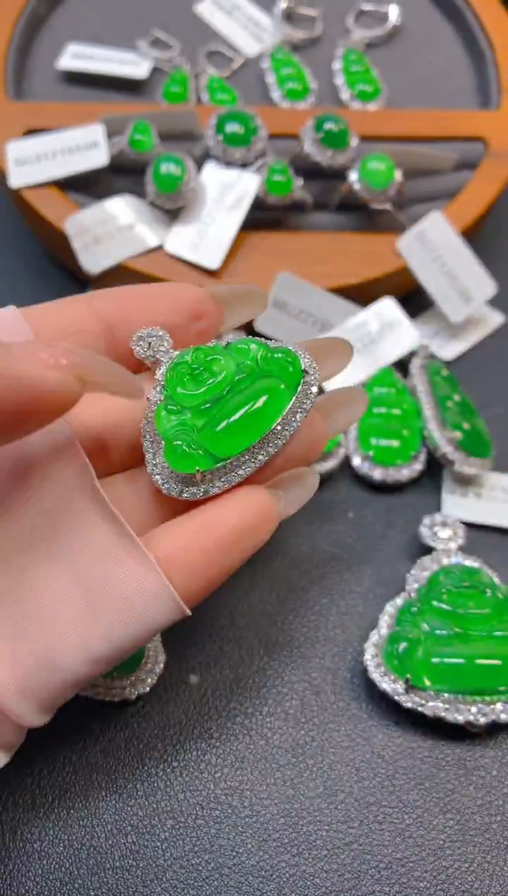 银S925镶嵌翡翠耳饰夏***?1