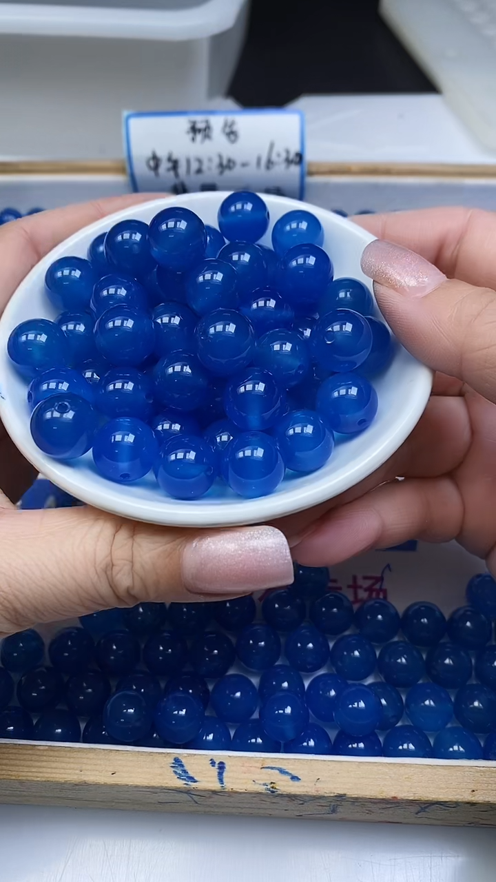 未镶嵌散珠玛瑙/玉髓B1334 星 际 蓝 玛瑙12mm6个9.9元