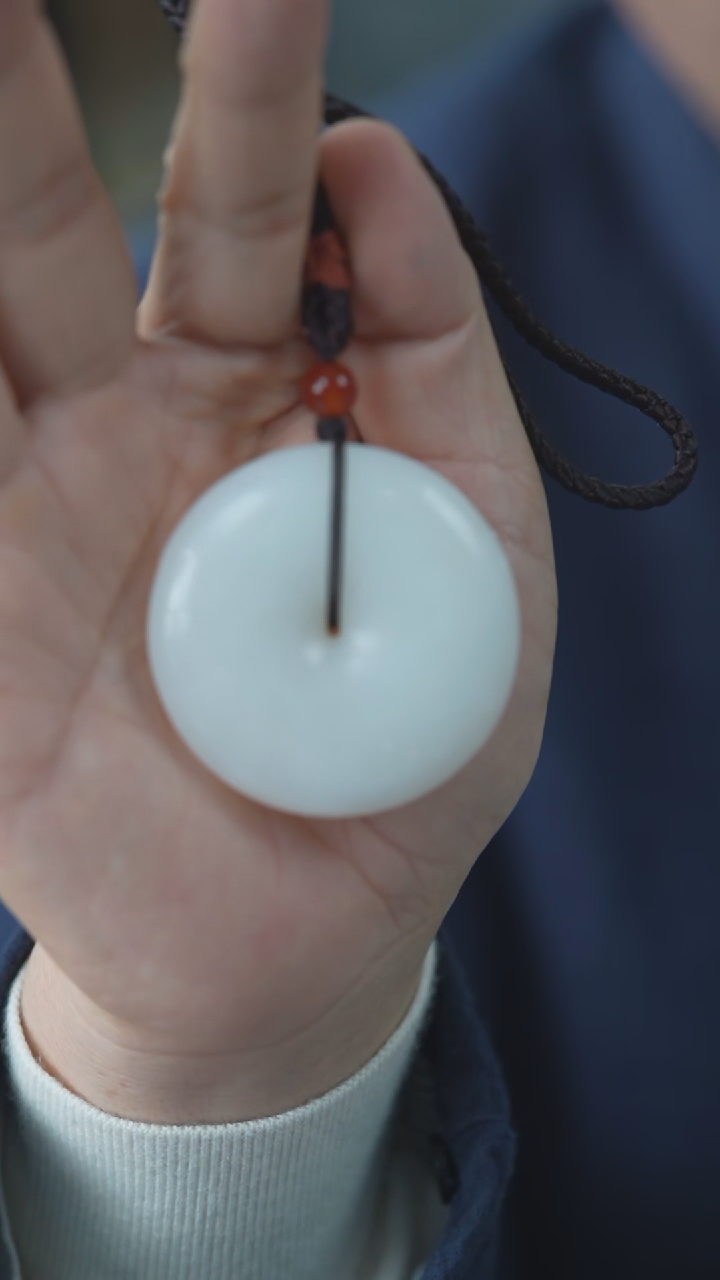 颈饰未镶嵌和田玉平安扣5.15