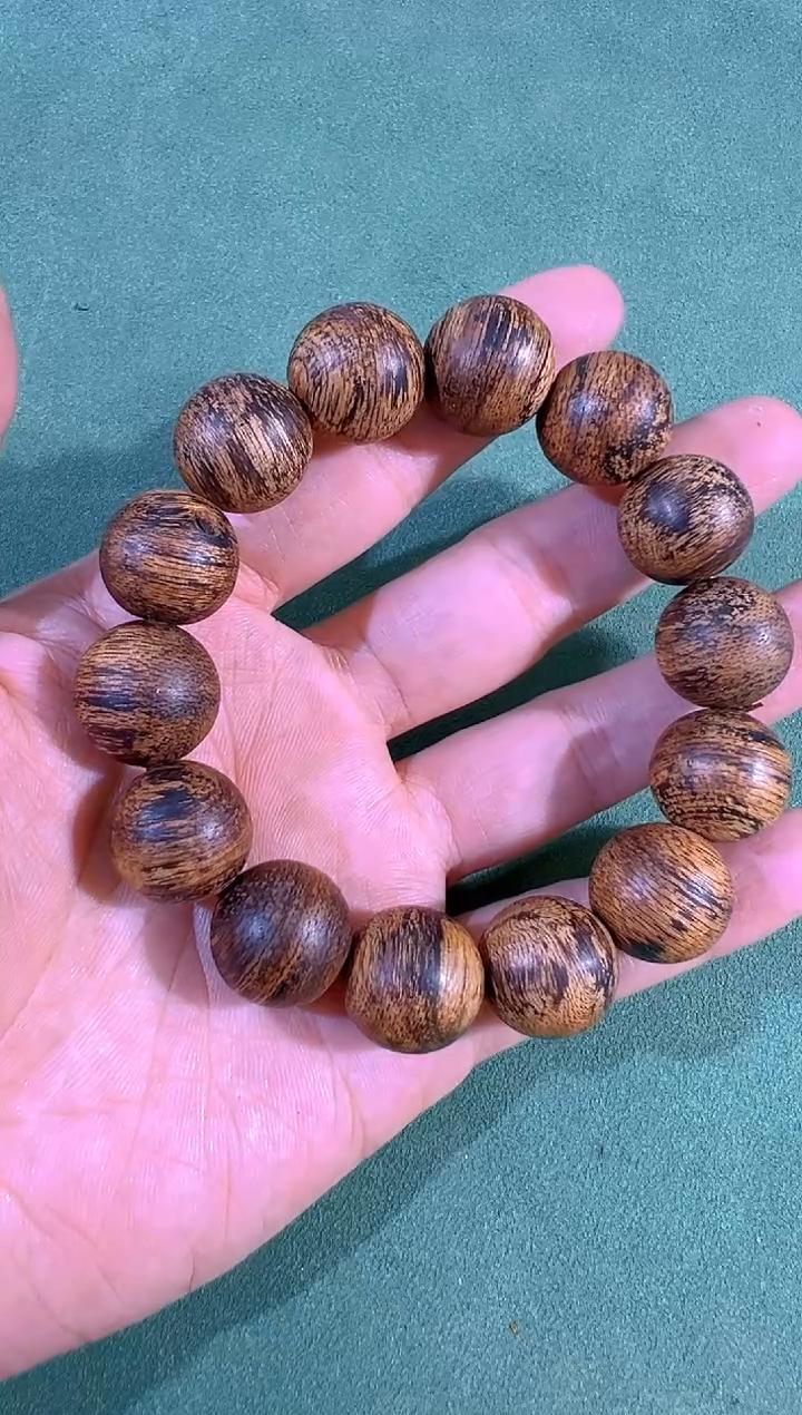 【闪购商品】手串沉香106号白棋多样性发一