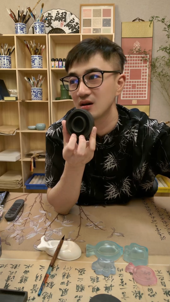 3寸小楷火锅砚台1个