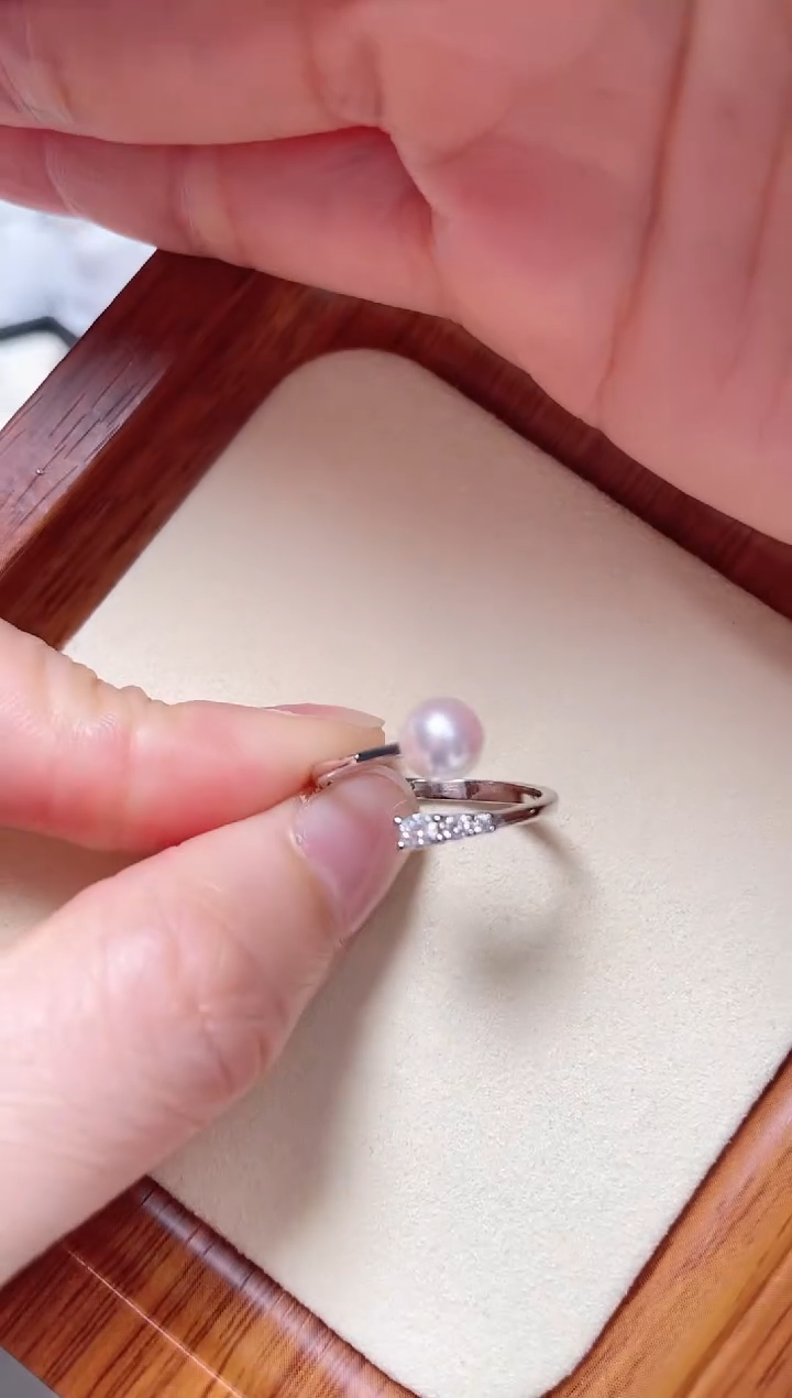 【闪购商品】海水珍珠戒指银S925镶嵌海水珍珠开口银戒三钻款