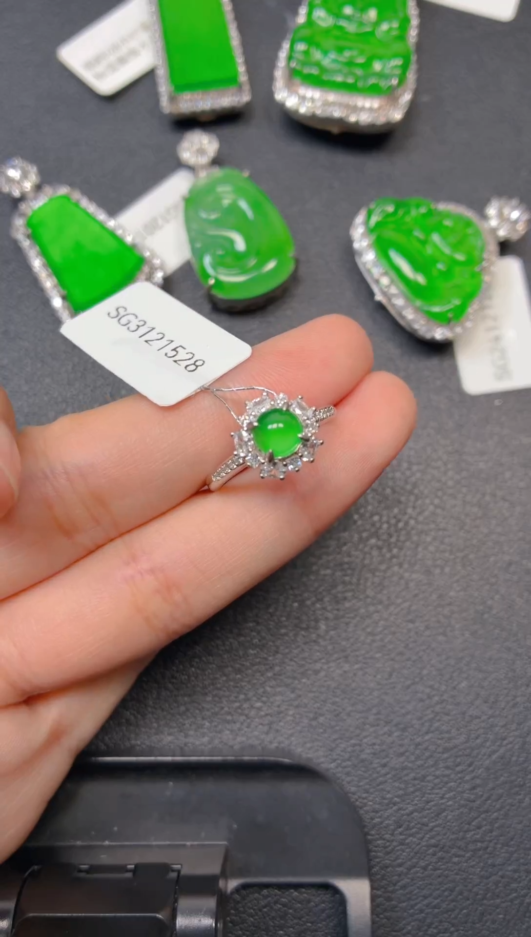 颈饰银S925镶嵌翡翠1