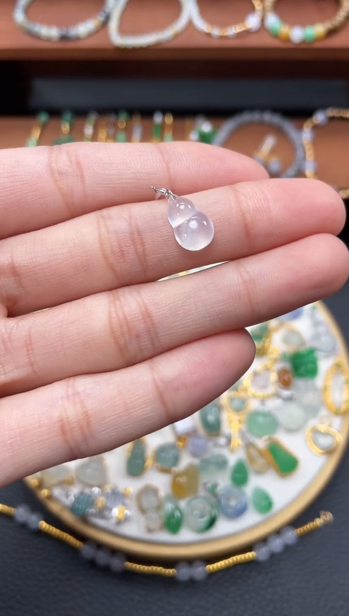 【闪购商品】翡翠吊坠(不含链)18K金镶嵌一个  JK677