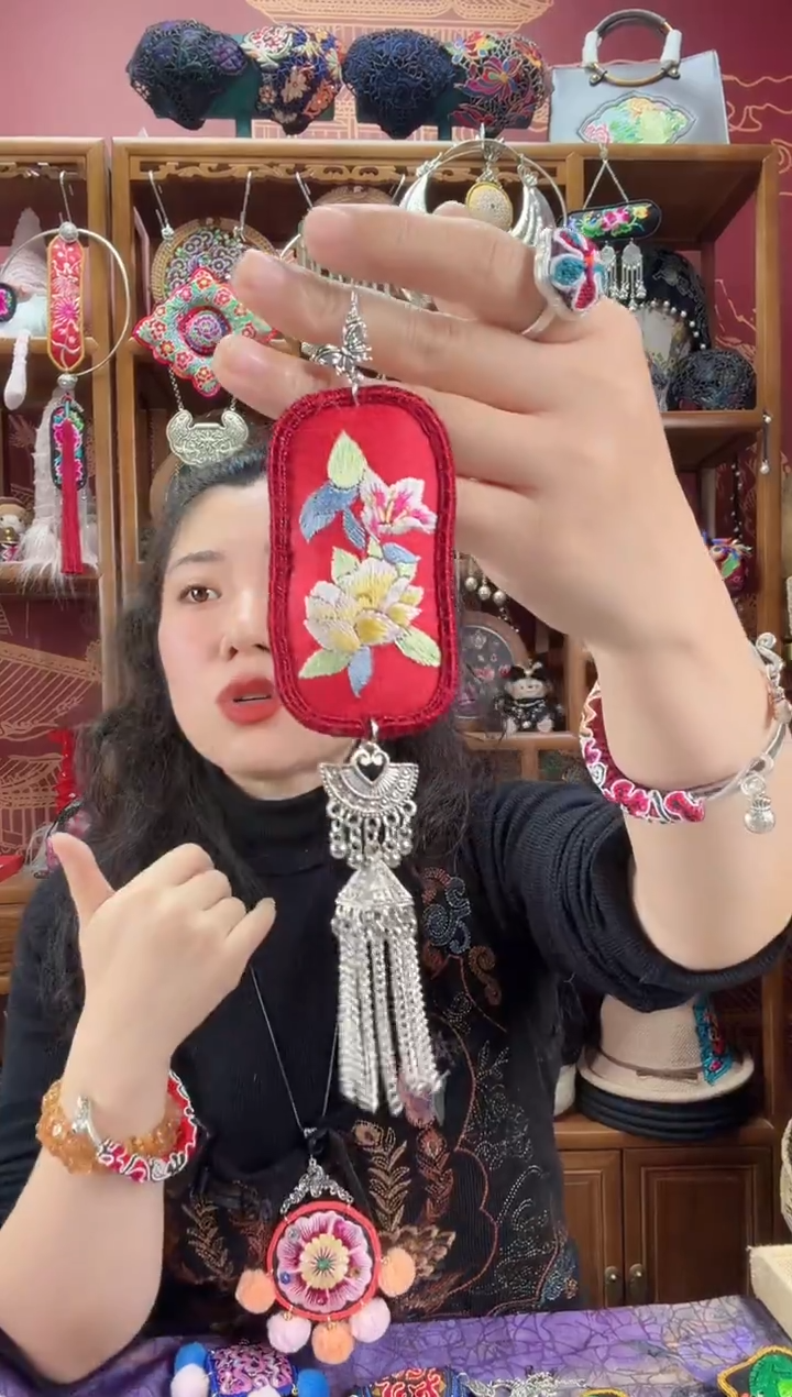 刺绣项链75甜甜家