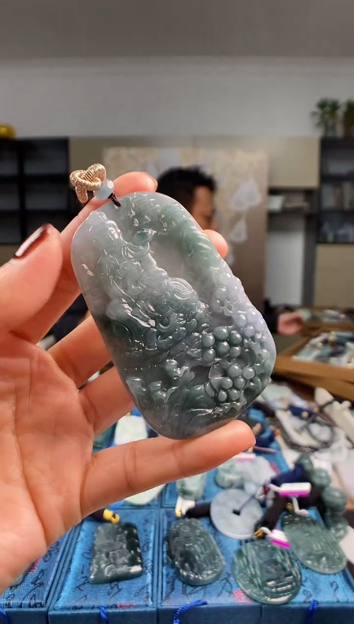 颈饰未镶嵌翡翠多样性发其一