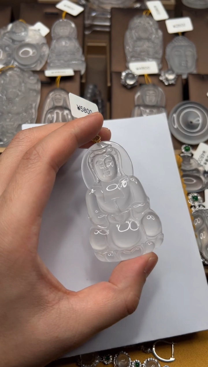 【闪购商品】石英质玉吊坠18K金镶嵌正装观音