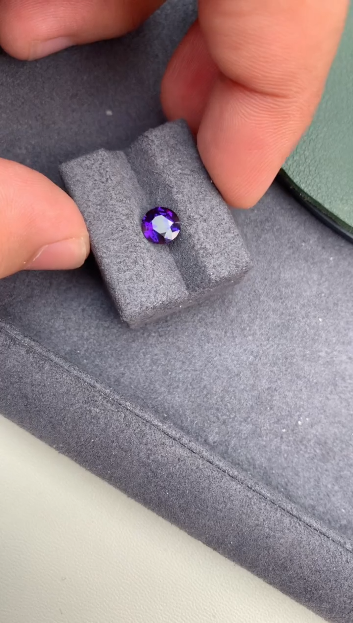 【闪购商品】彩色蓝宝石裸石未镶嵌1.3ct无烧紫蓝宝