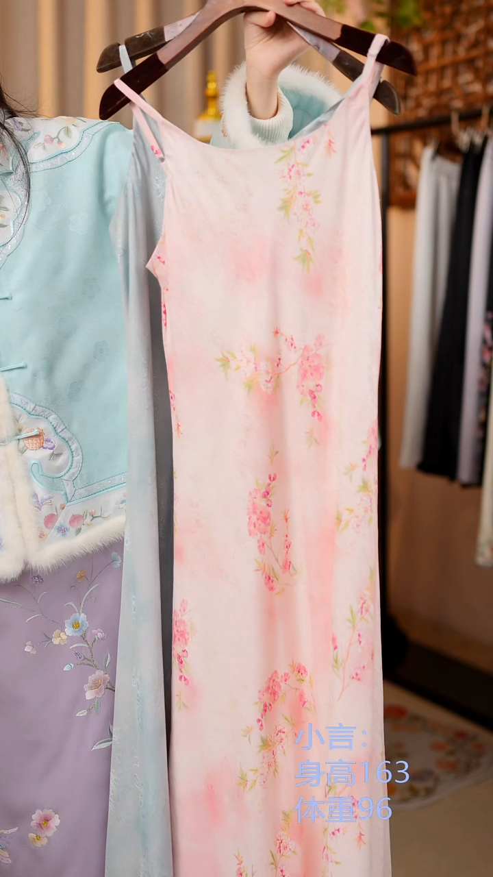 织绣非遗服饰一物一件