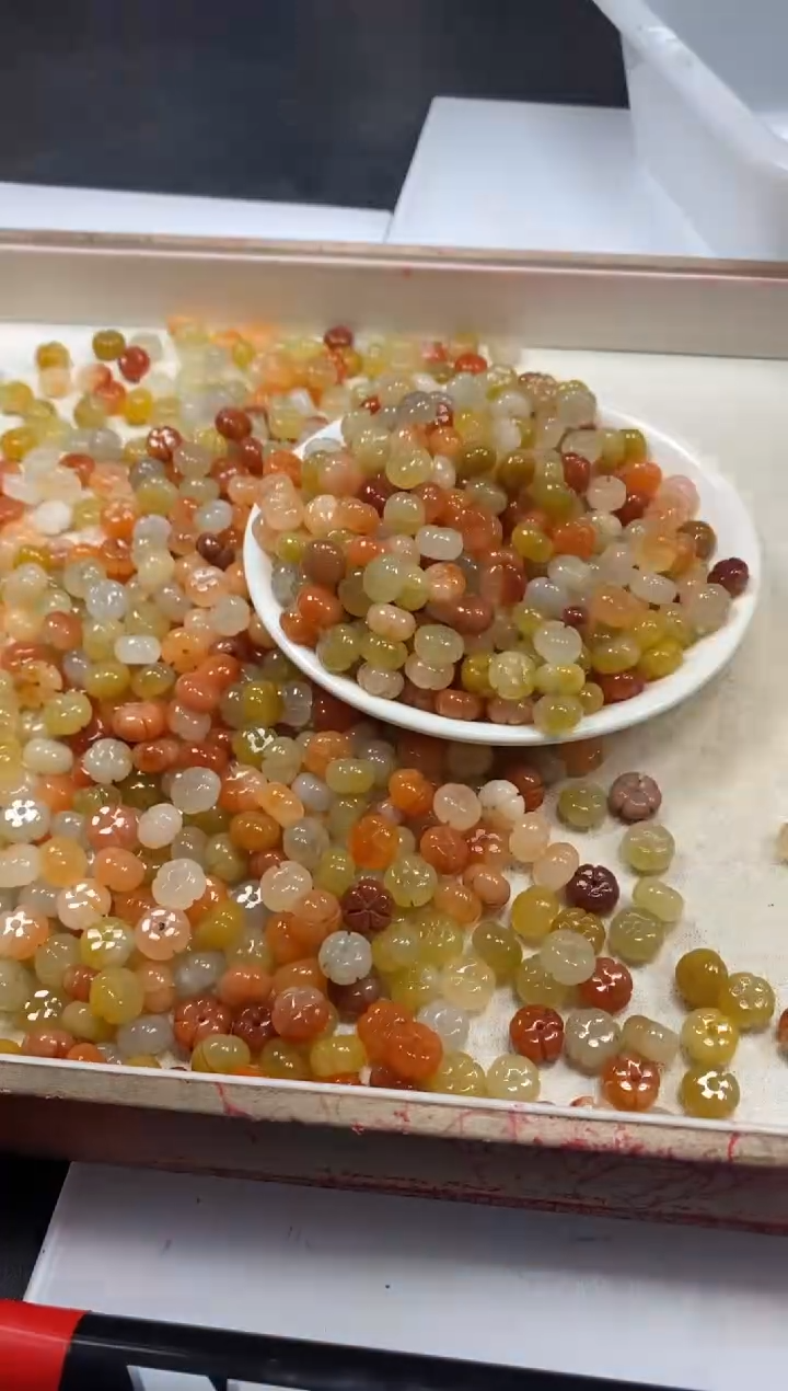 【闪购商品】玛瑙/玉髓颈饰未镶嵌w860三彩金丝玉扁南瓜10mm*20颗