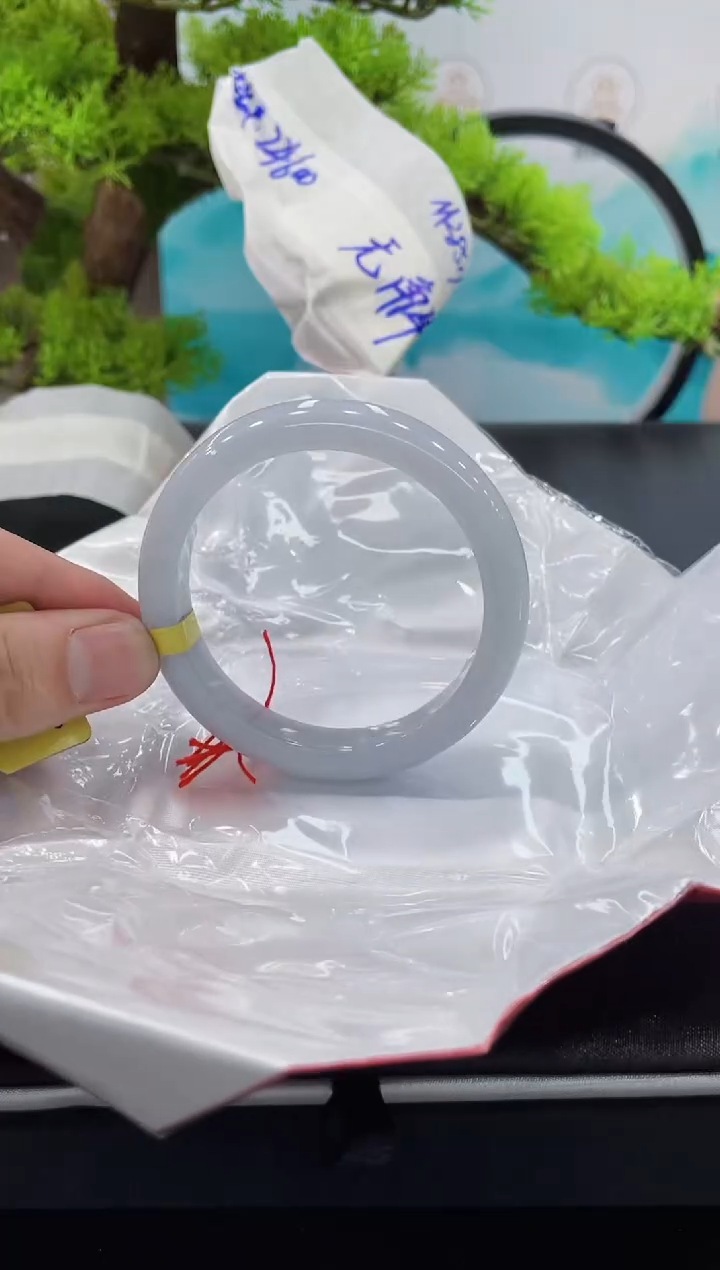 【闪购商品】翡翠手镯未镶嵌手镯