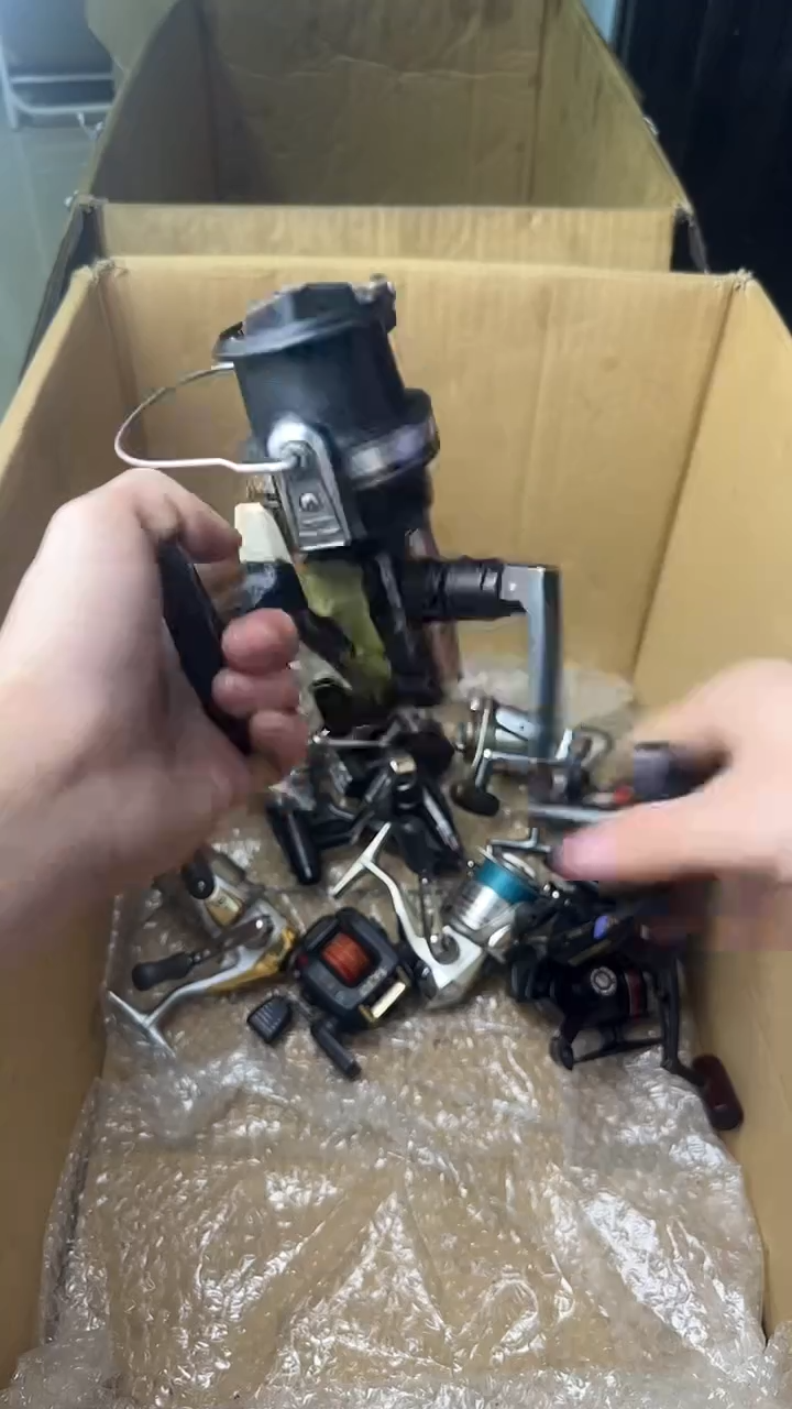 尘*&微瑕钓鱼轮，直播间讲解为准，看清楚再拍，如有拆卸不退换