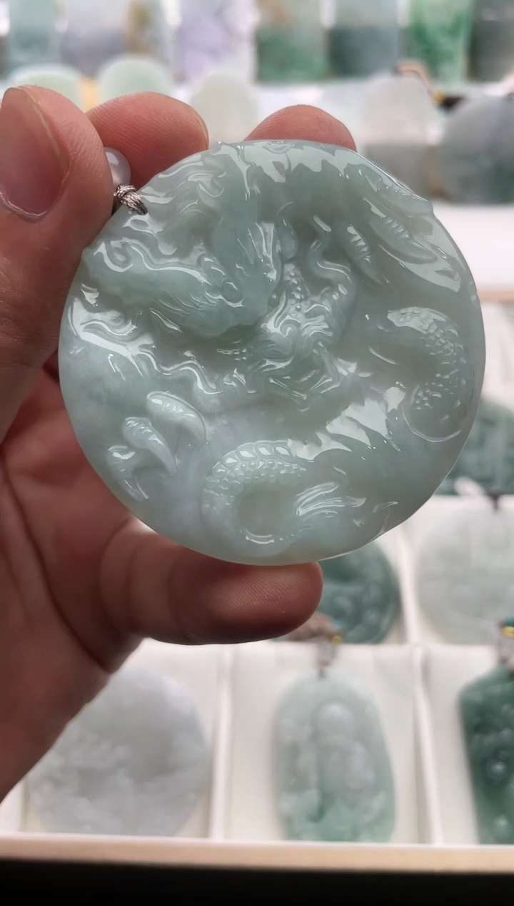 【闪购商品】翡翠颈饰未镶嵌..../3/3/ 125