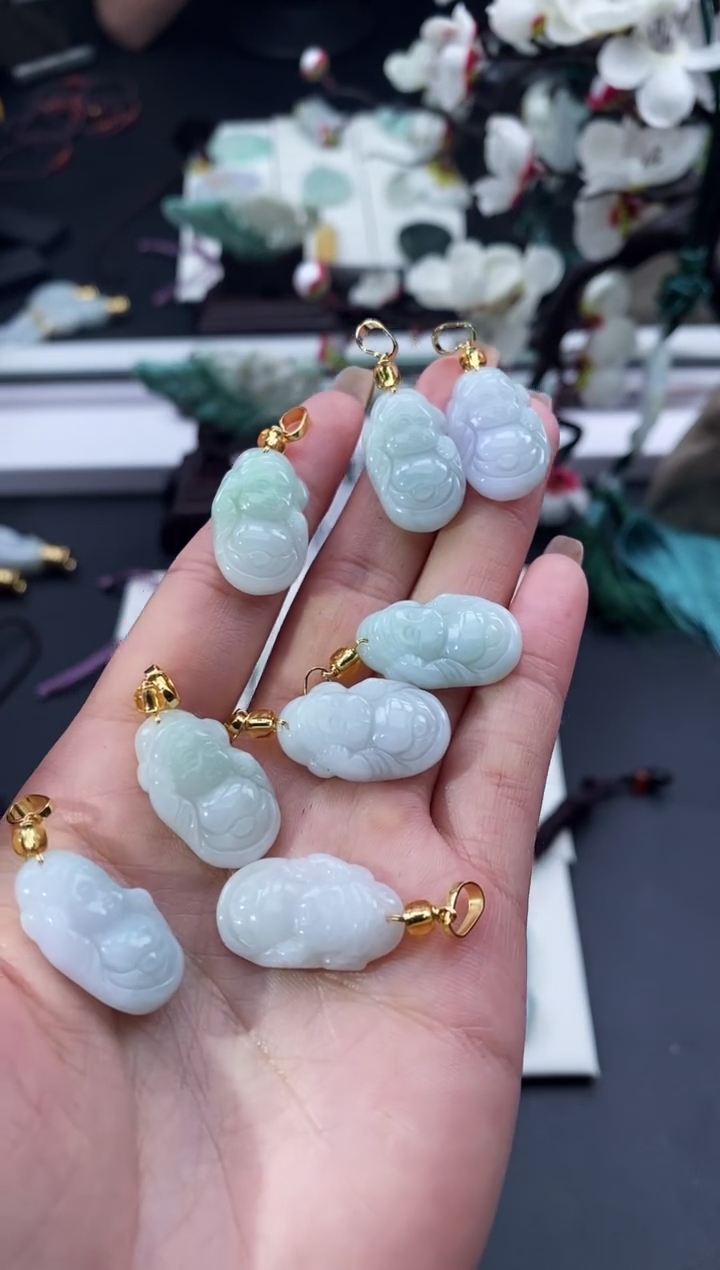 【闪购商品】翡翠吊坠(不含链)未镶嵌天然缅甸翡翠A货随机发一件