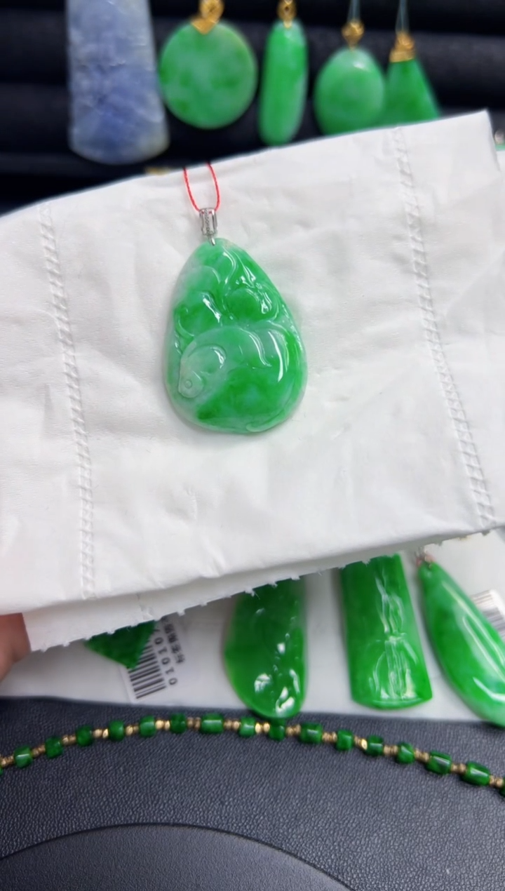 【闪购商品】翡翠颈饰18K金镶嵌Y缅料A货/支持复检/一件