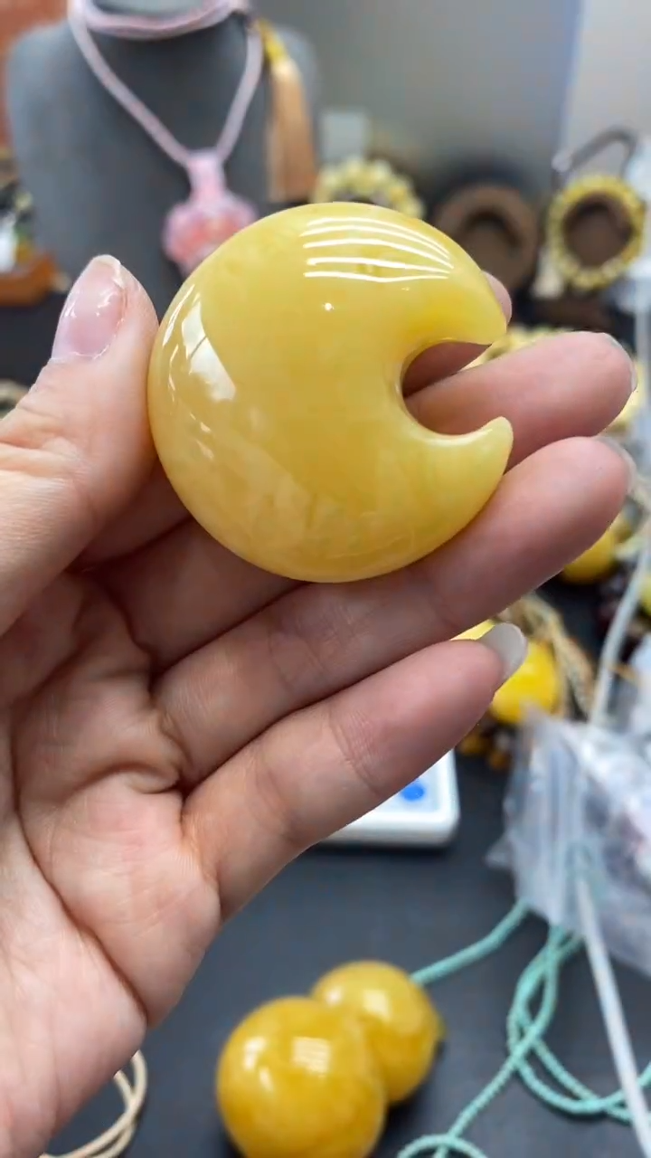 琥珀未镶嵌珠宝奇石252