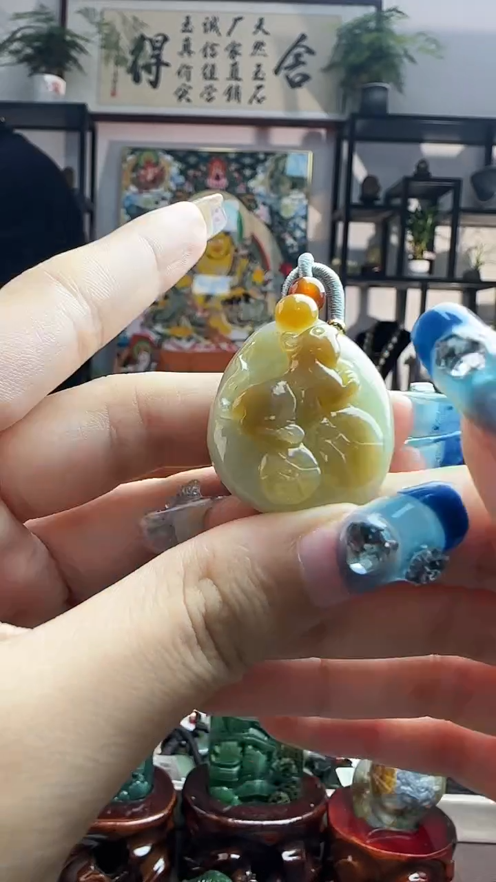 颈饰未镶嵌和田玉鼠