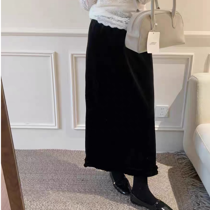 薇莎6896【小黑裙】金丝绒加绒木耳边显瘦后开叉直筒半身裙