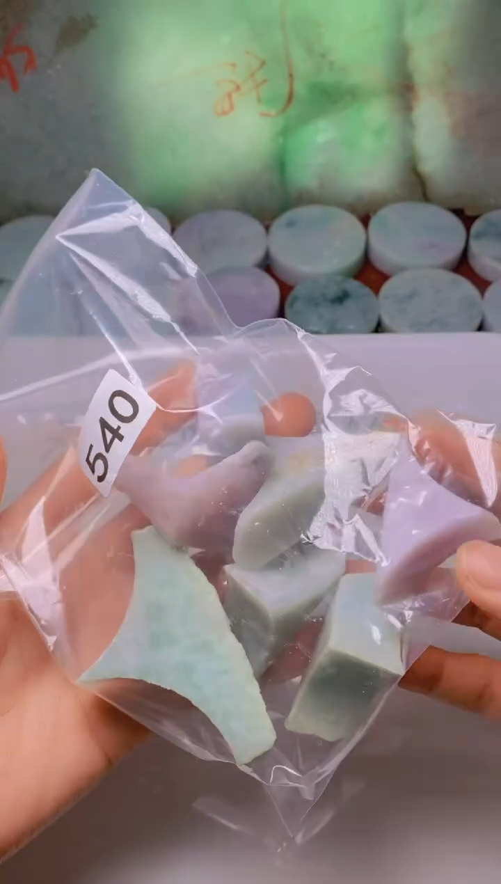 翡翠裸石天然缅甸翡翠A货540