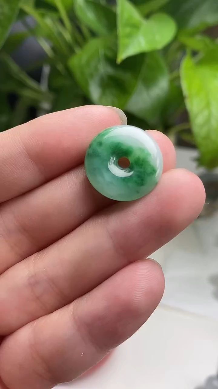 【闪购商品】翡翠颈饰未镶嵌天然A货翡翠