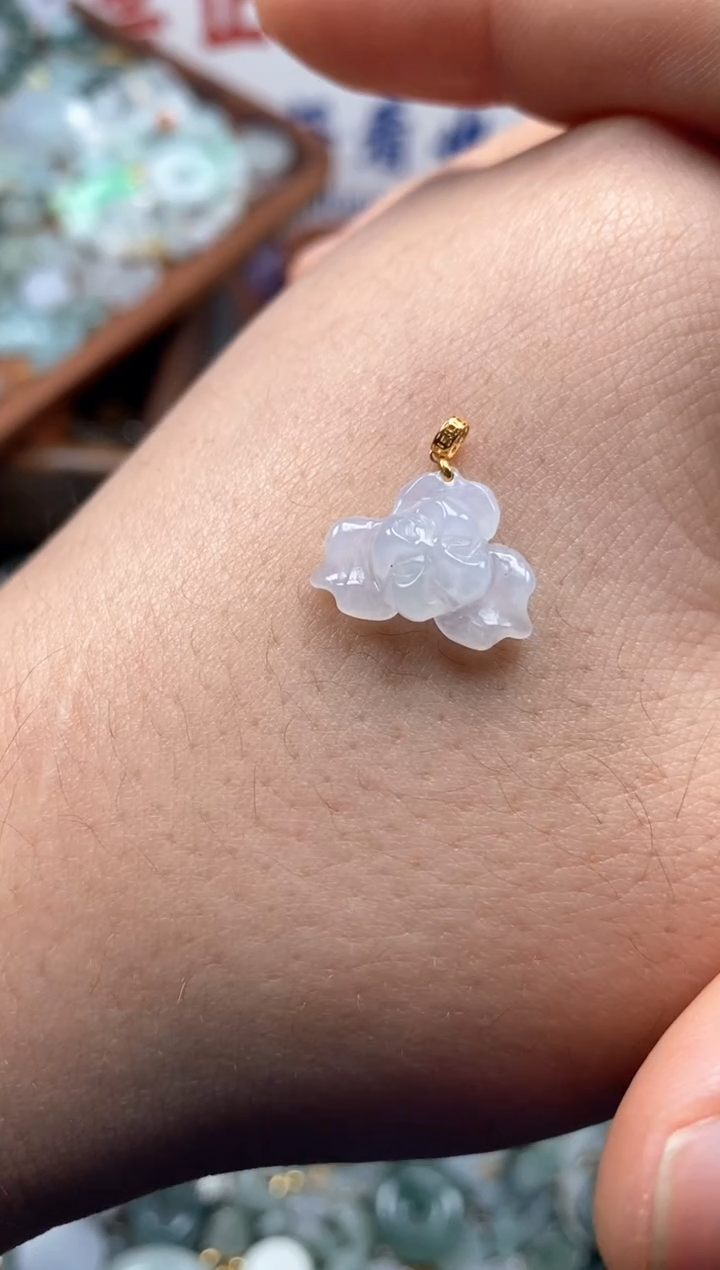 【闪购商品】翡翠颈饰未镶嵌哥哥