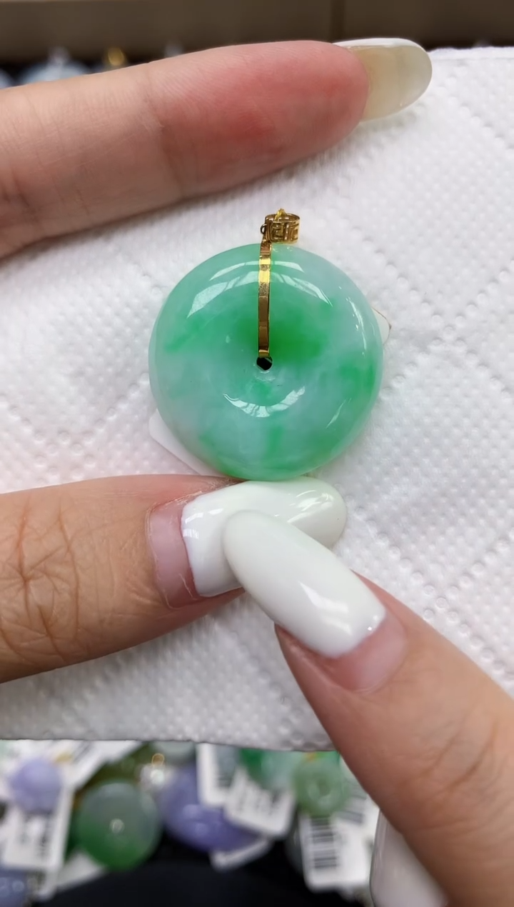 颈饰18K金镶嵌翡翠11111111111
