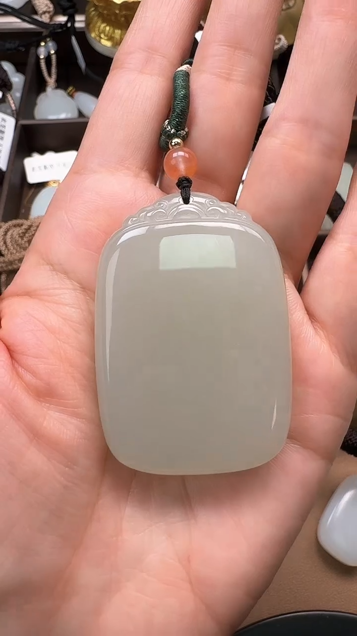 【闪购商品】和田玉吊坠未镶嵌青白平安牌（牌头花纹）