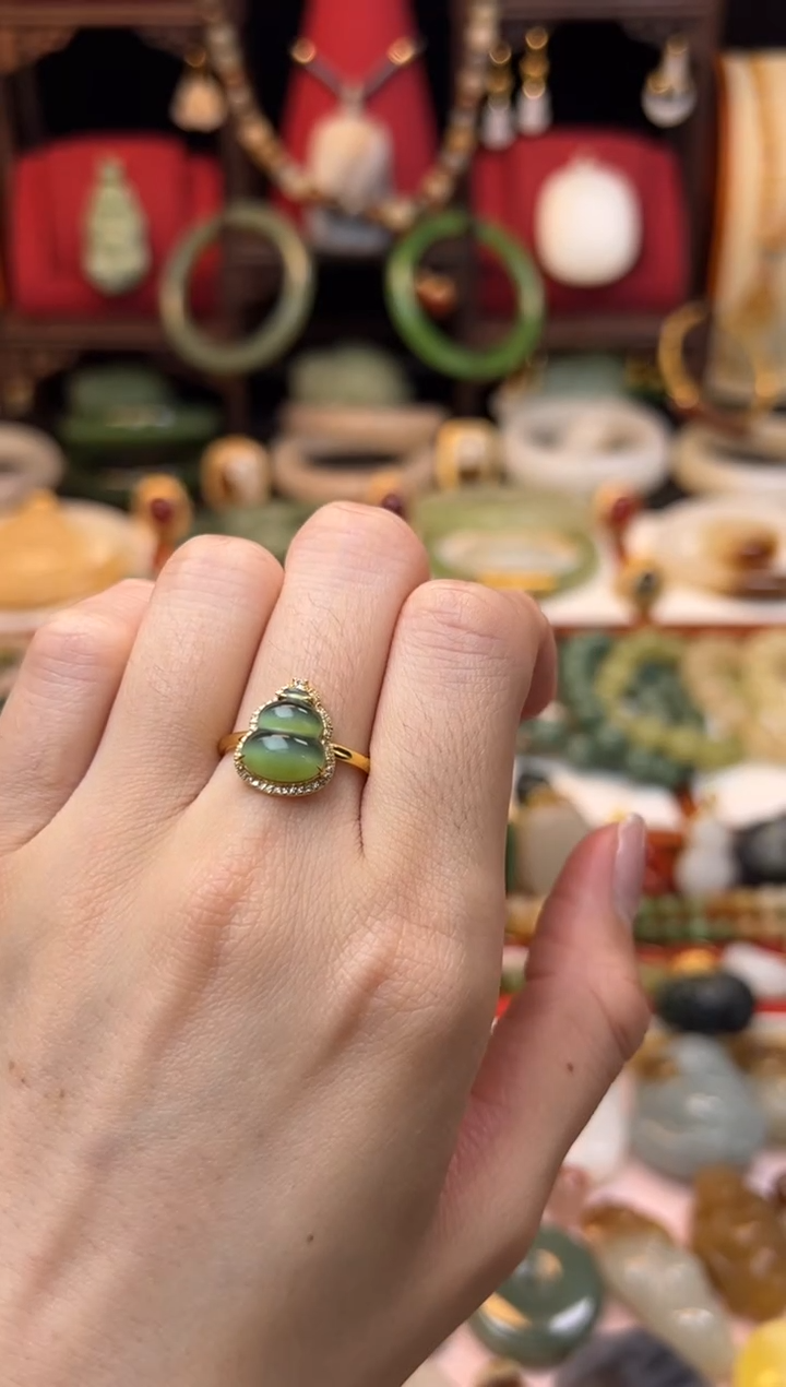 【闪购商品】和田玉戒指18K金镶嵌1