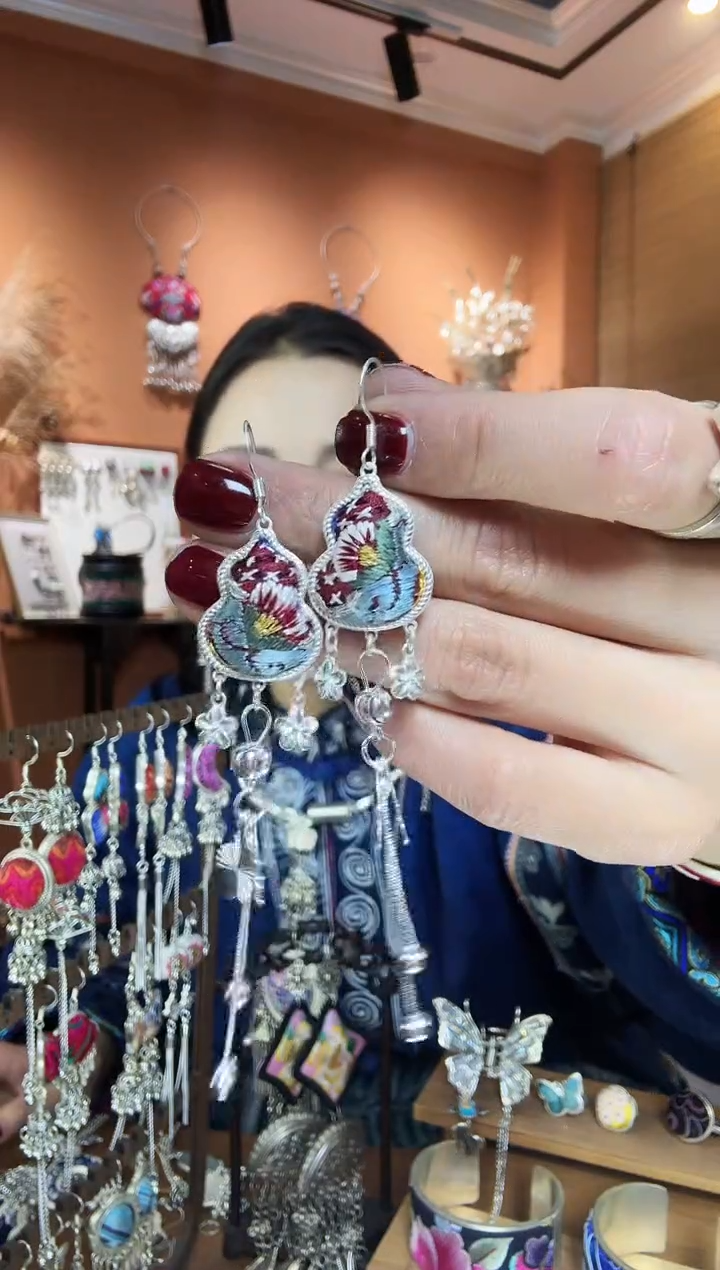 【闪购商品】刺绣纯手工民族风耳环