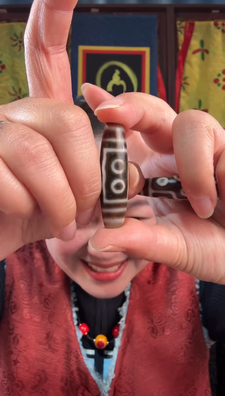 无非金属藏地5眼古珠