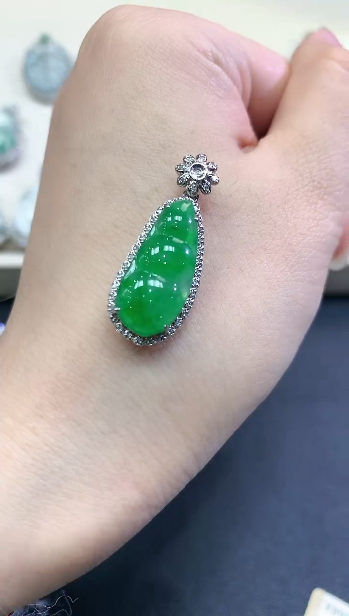 【闪购商品】翡翠颈饰18K金镶嵌C107    