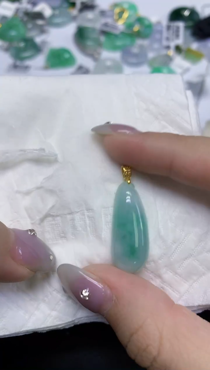 颈饰未镶嵌翡翠天然缅甸翡翠A货百元以上9元证书费自理