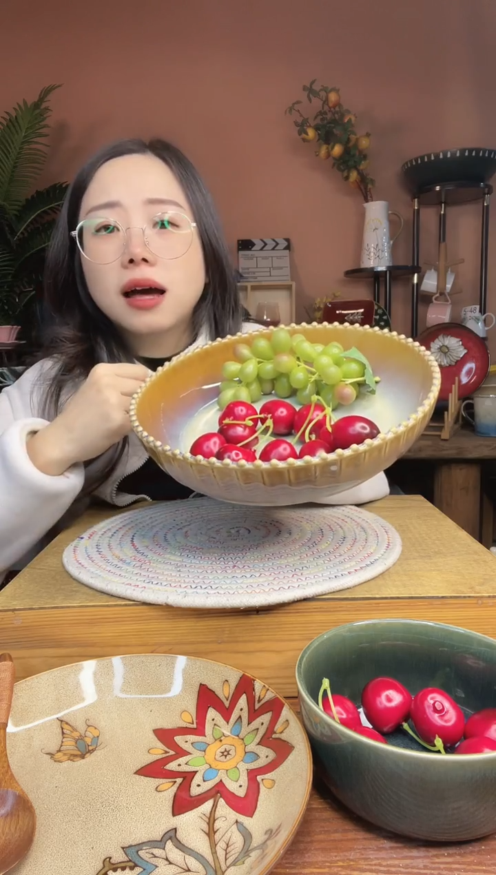 陶瓷10英寸珠点大深盘 微瑕疵