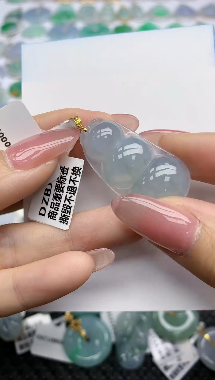 【闪购商品】翡翠挂件18K金镶嵌天然翡翠A货