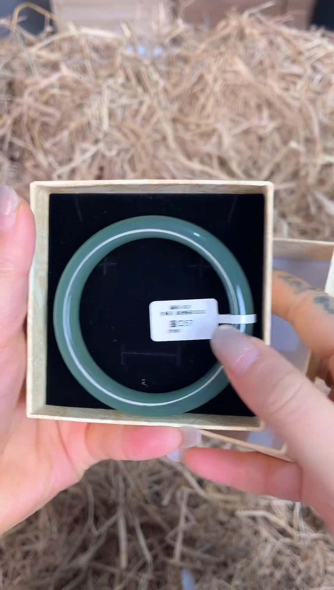 未镶嵌手镯石英质玉D-023