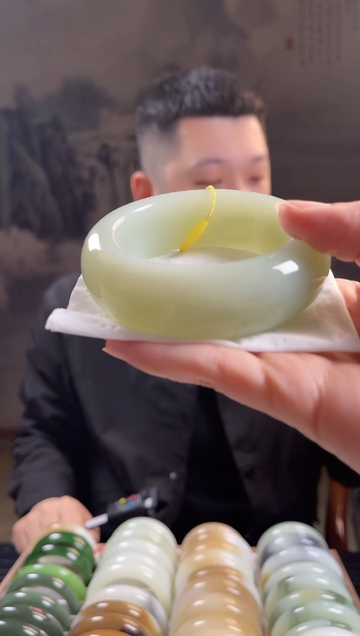 未镶嵌手镯和田玉58+圈口0538