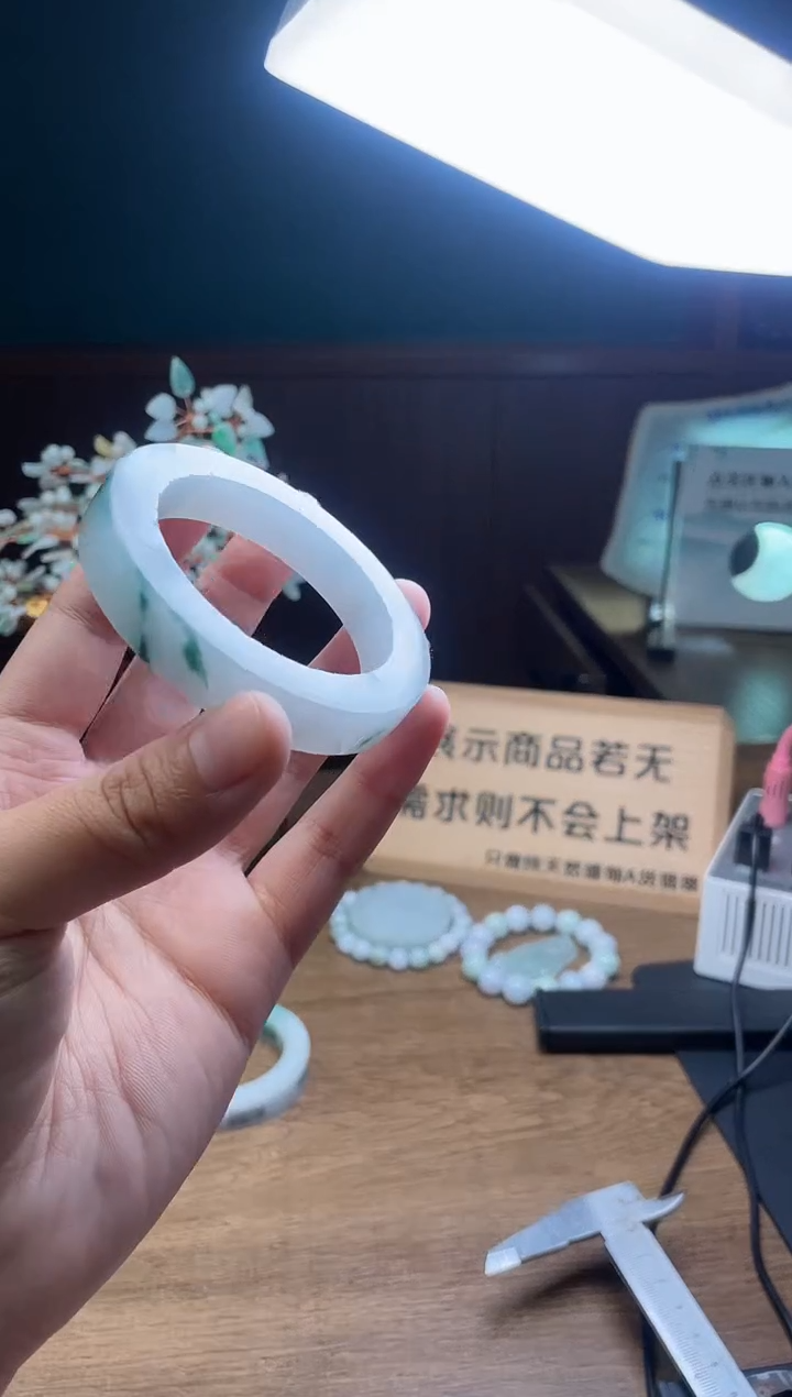 【闪购商品】定制翡翠手镯未镶嵌 定制