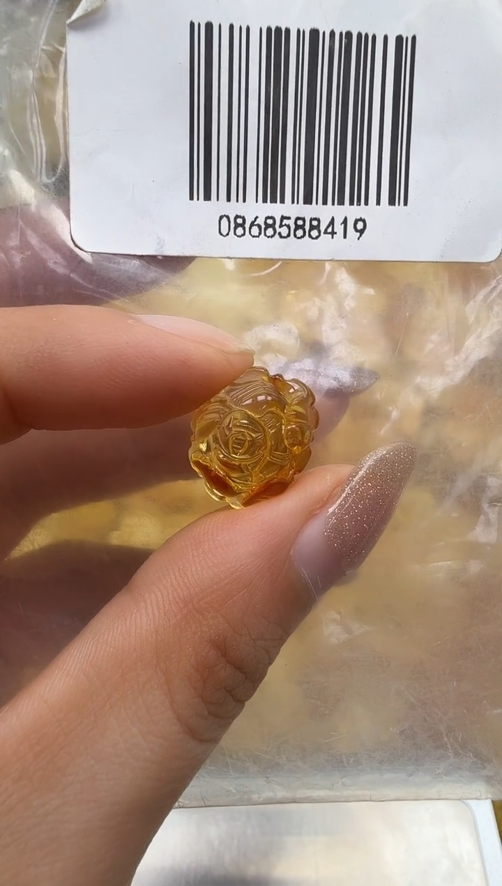裸石琥珀未镶嵌如图