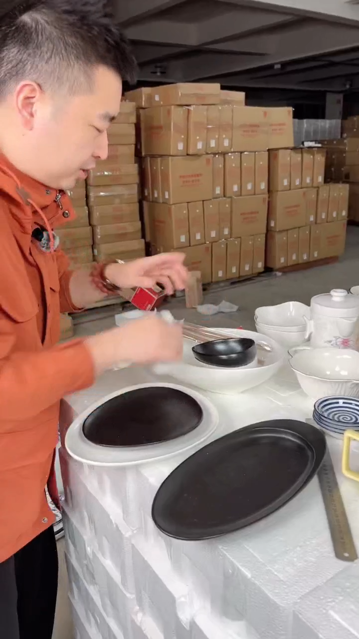 【闪购商品】W硕加黑白鹅卵石10头餐具套装