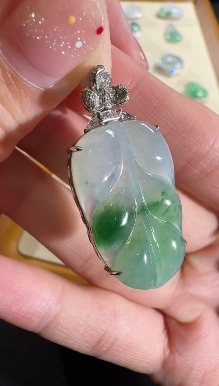 【闪购商品】翡翠吊坠(不含链)18K金镶嵌【源头工厂】钻石镶嵌