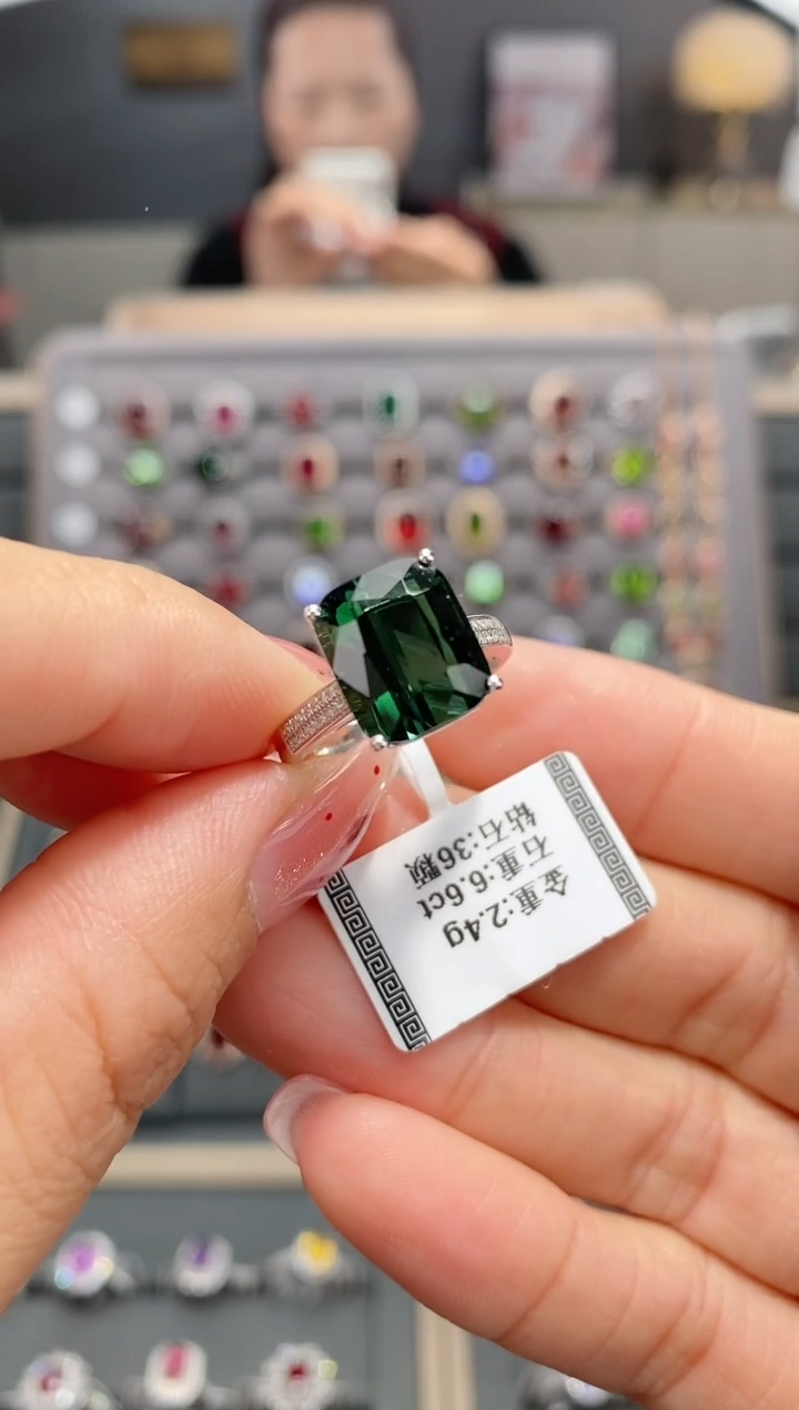 【闪购商品】碧玺戒指18K金镶嵌6.6   